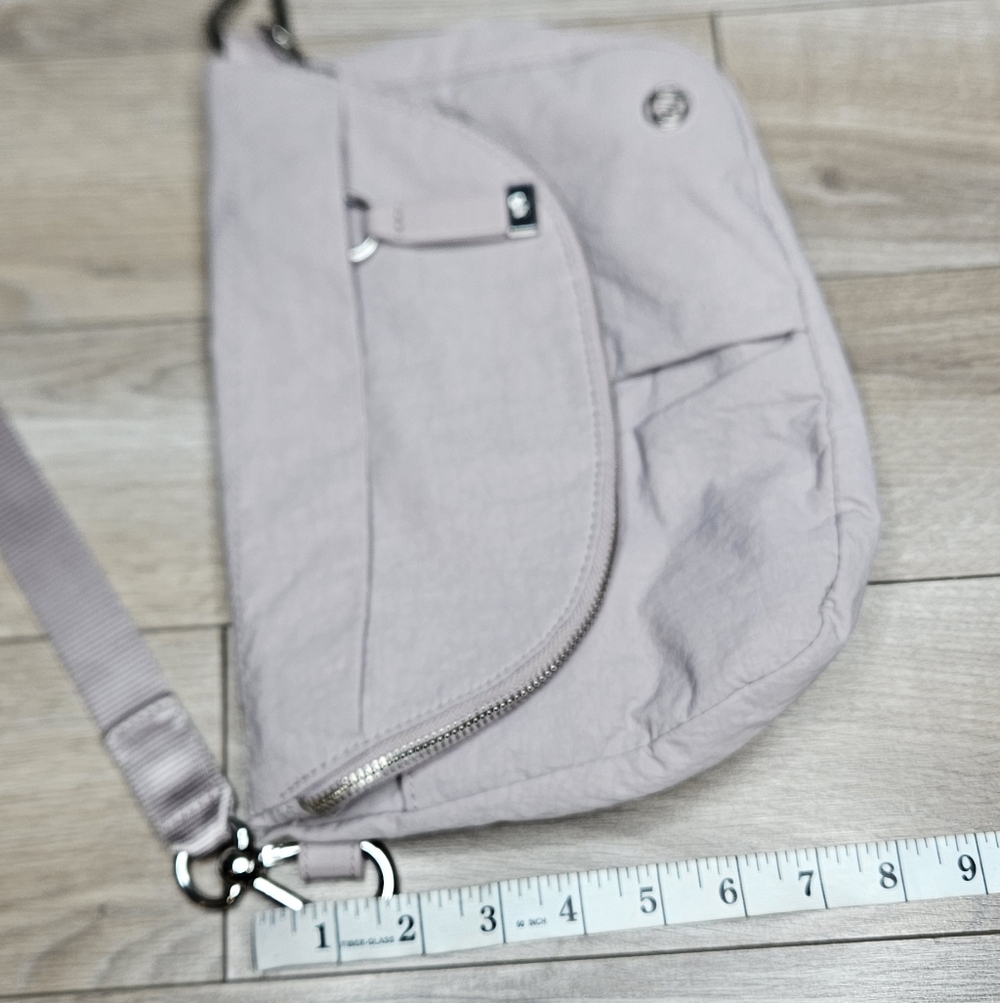 LULULEMON Cross-body Festival Bag OFFERS WELCOME! - Picture 3 of 6